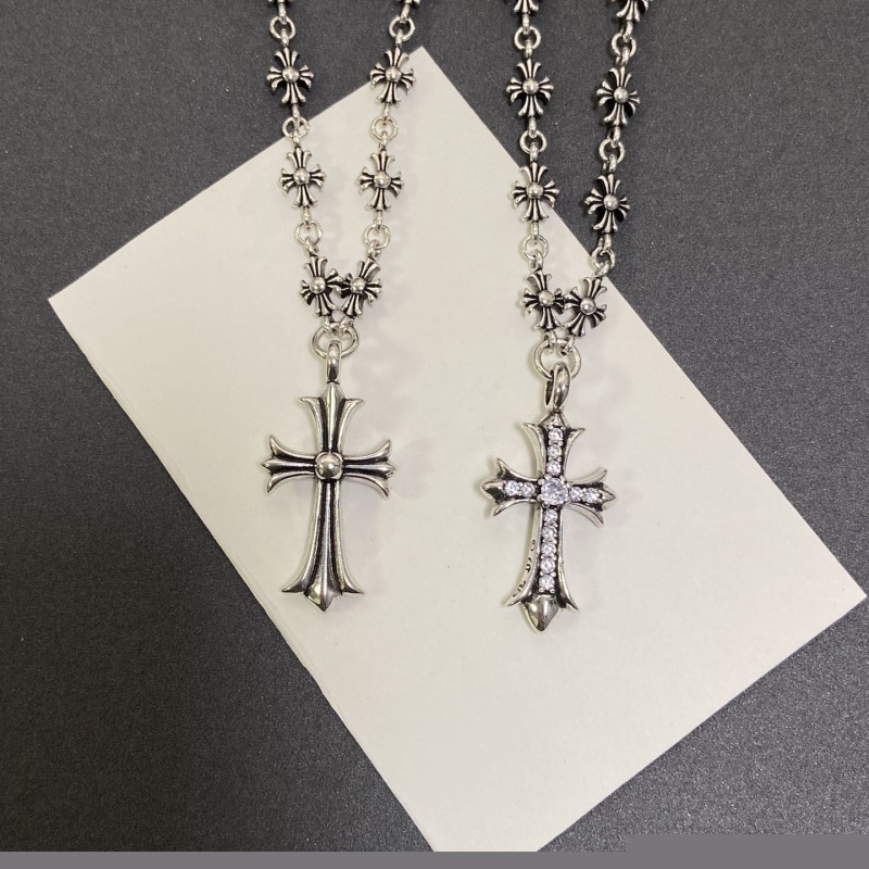 Ch**me He**ts necklaces
